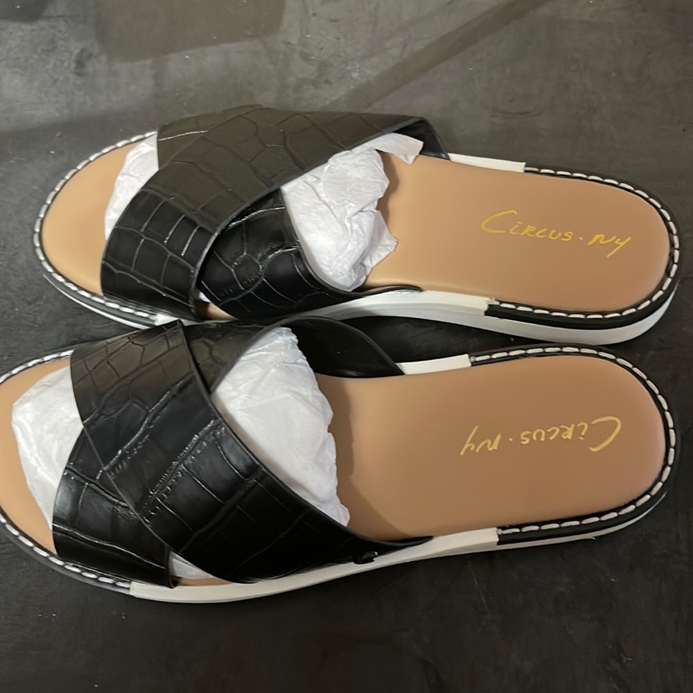 Brand new size 6.5 Sam edleman circus sandal